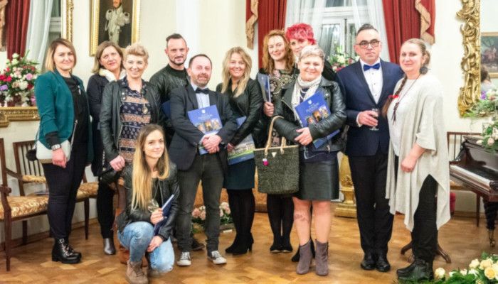 100 bukietów na 100 lecie niepodległości